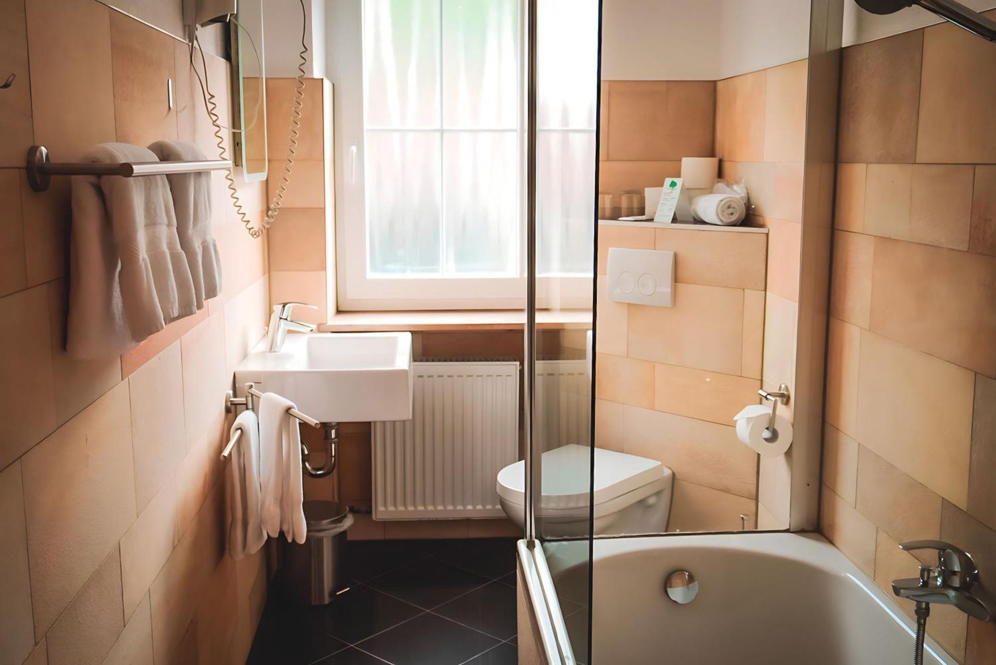 Hotel Raffelsteiner Hof "Garni" Mörnsheim Esterno foto